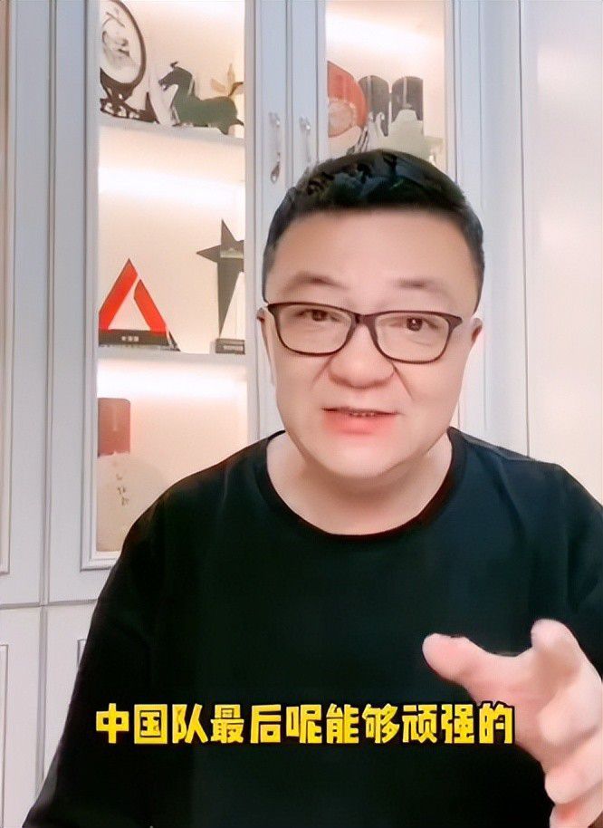 但苏知非觉得，他必须要让顾秋怡感受到自己的良苦用心。